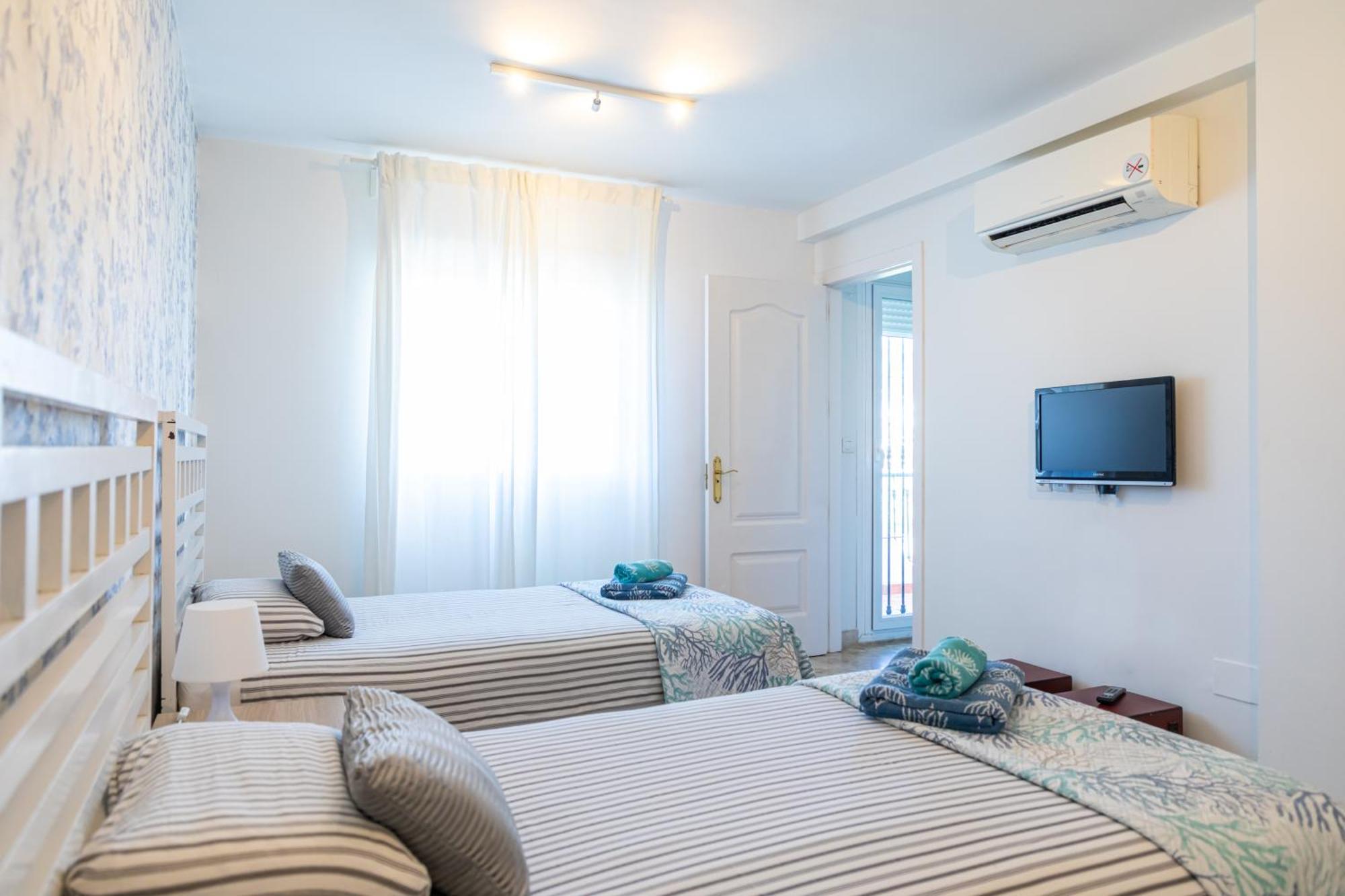COVD 19 FREE- TOTAL PURIFIED - Chic House Marbella - 3 mm to Puerto Banús&Beach - Golden Mile - Direct access to Pool&Tropical Garden Exterior foto