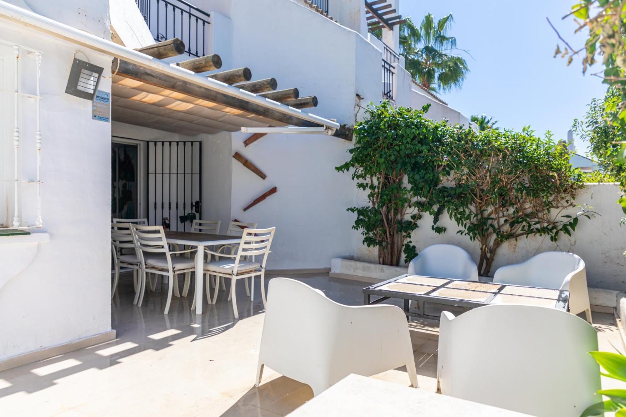 COVD 19 FREE- TOTAL PURIFIED - Chic House Marbella - 3 mm to Puerto Banús&Beach - Golden Mile - Direct access to Pool&Tropical Garden Exterior foto