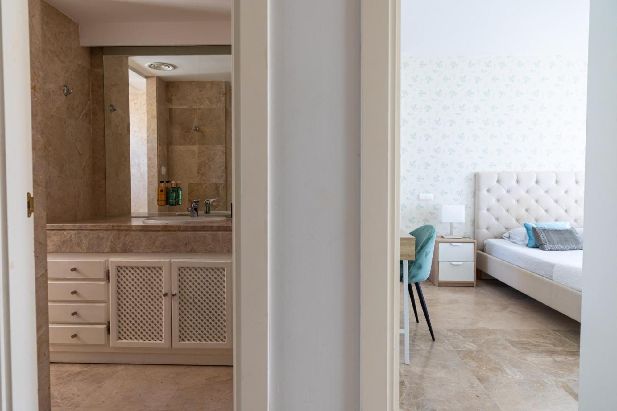 COVD 19 FREE- TOTAL PURIFIED - Chic House Marbella - 3 mm to Puerto Banús&Beach - Golden Mile - Direct access to Pool&Tropical Garden Exterior foto