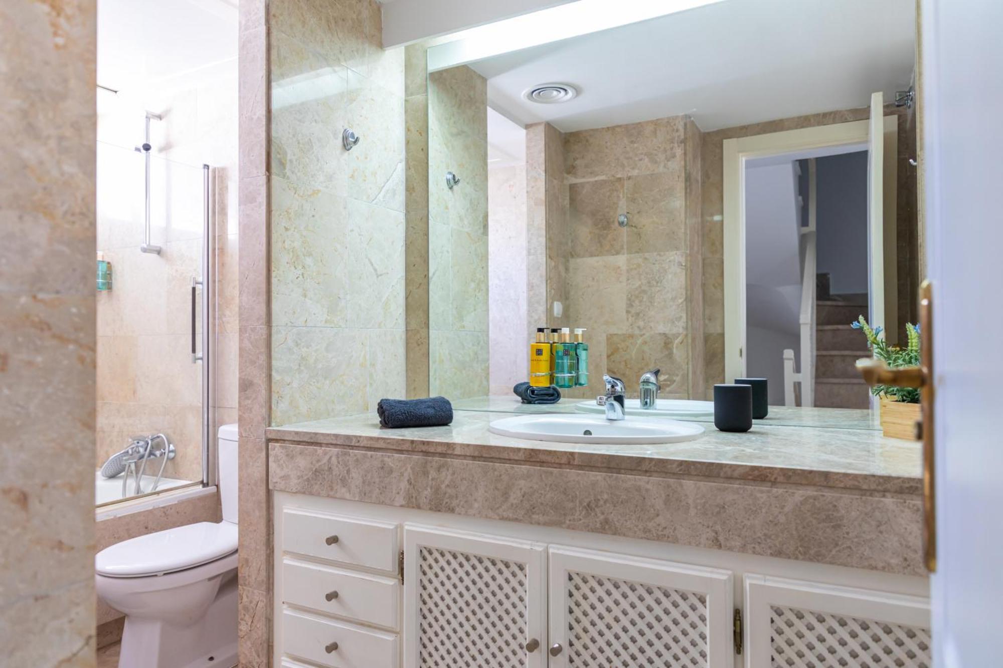COVD 19 FREE- TOTAL PURIFIED - Chic House Marbella - 3 mm to Puerto Banús&Beach - Golden Mile - Direct access to Pool&Tropical Garden Exterior foto