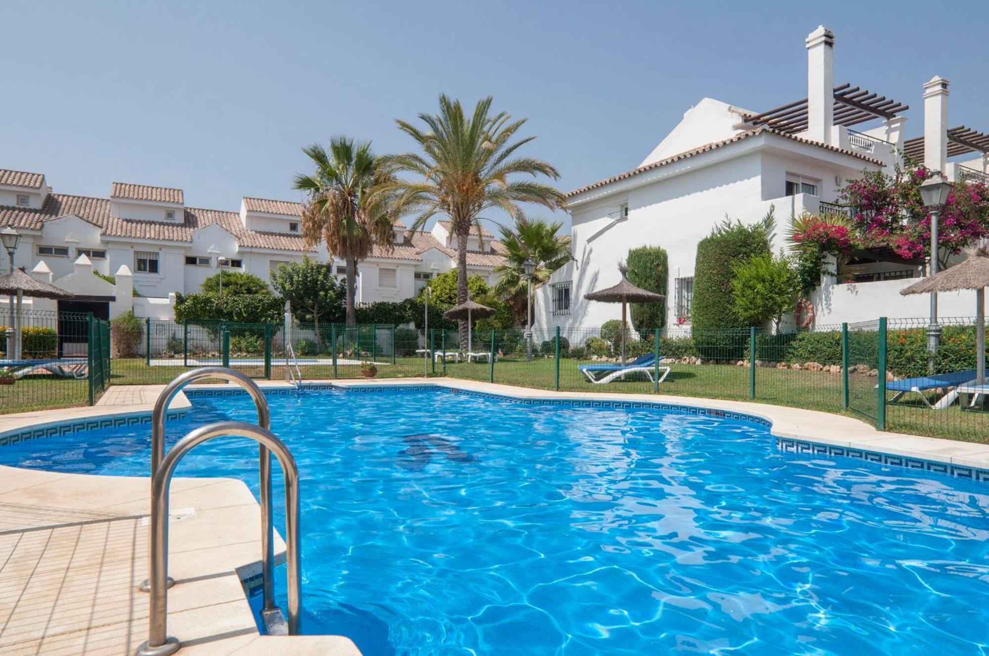 COVD 19 FREE- TOTAL PURIFIED - Chic House Marbella - 3 mm to Puerto Banús&Beach - Golden Mile - Direct access to Pool&Tropical Garden Exterior foto